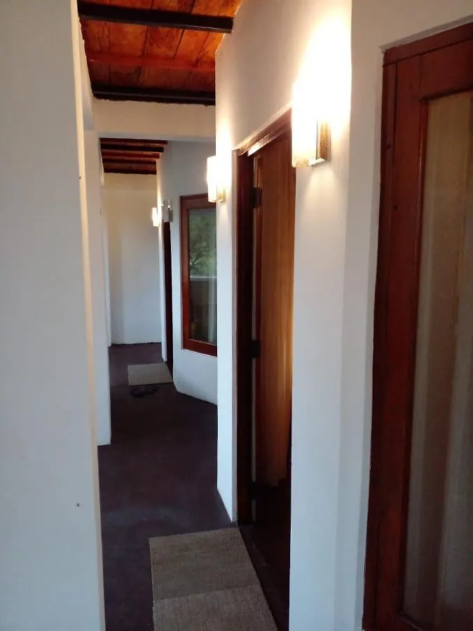Amaraai Lake Edge Nuwara Eliya Guest house