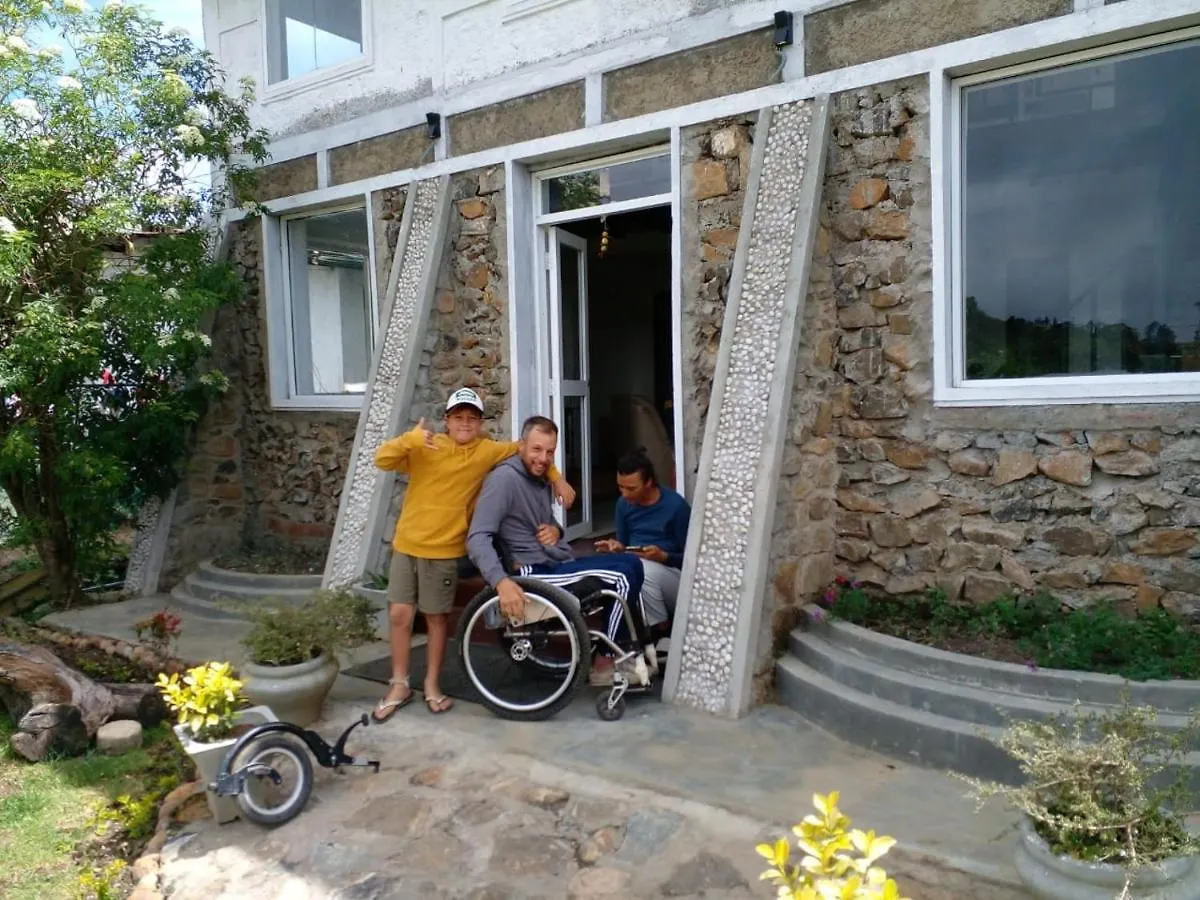 Guest house Amaraai Lake Edge Nuwara Eliya